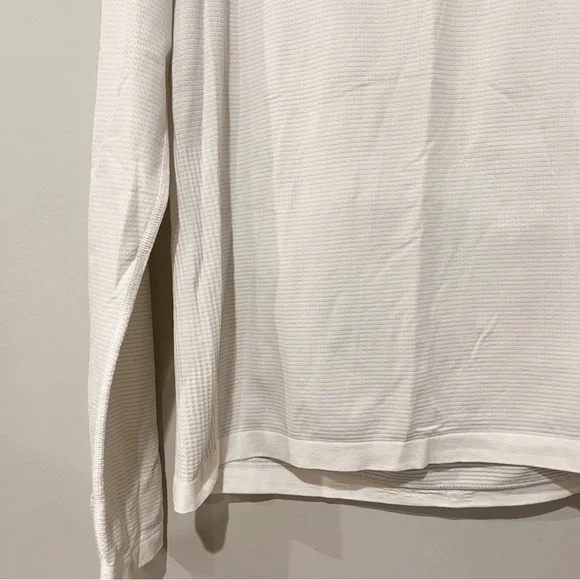 Lululemon Metal Vent Tech Long Sleeve 2.0 in White - Picture 4 of 8